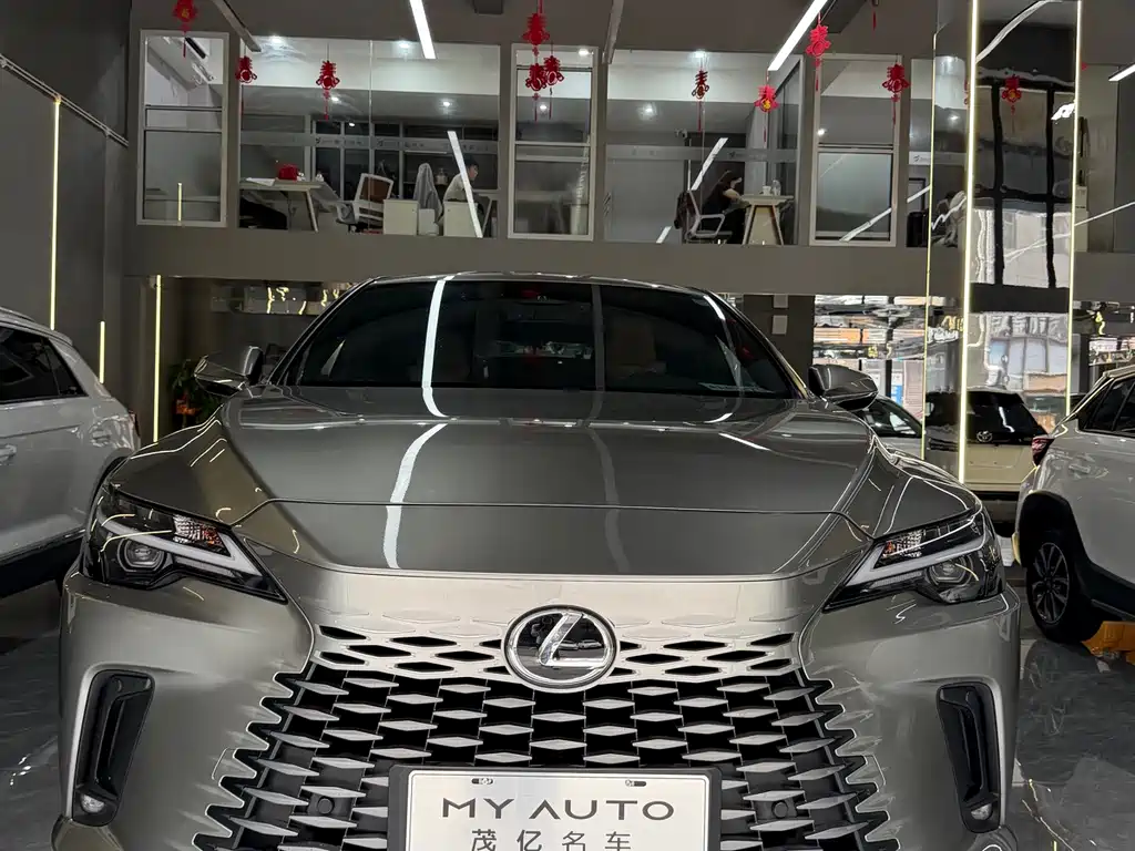 Lexus RX — фото 2