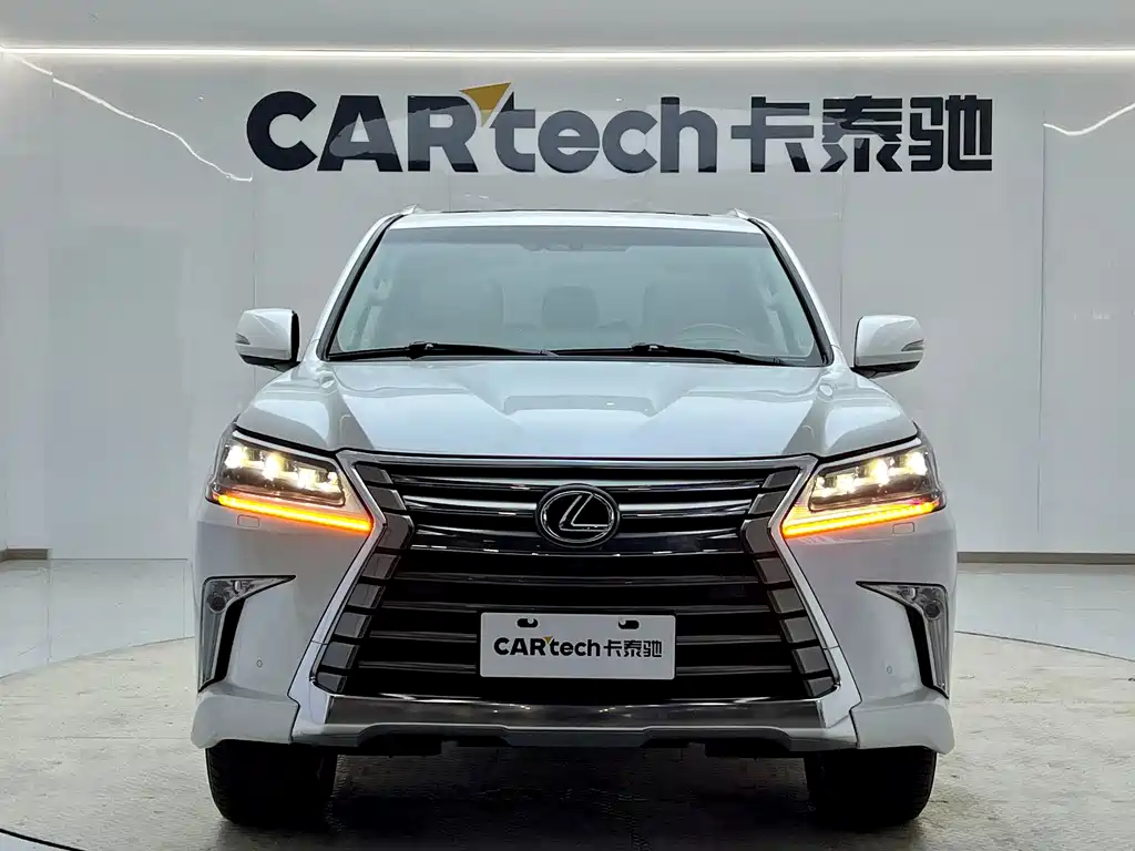 Lexus LX — фото 3