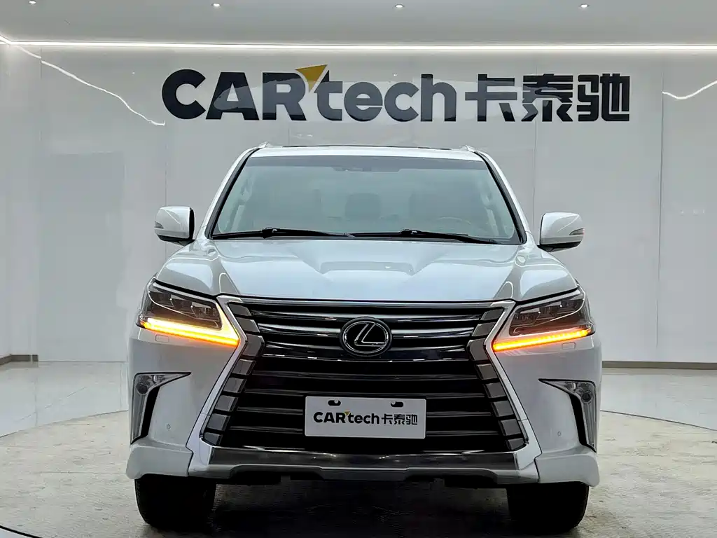 Lexus LX — фото 4