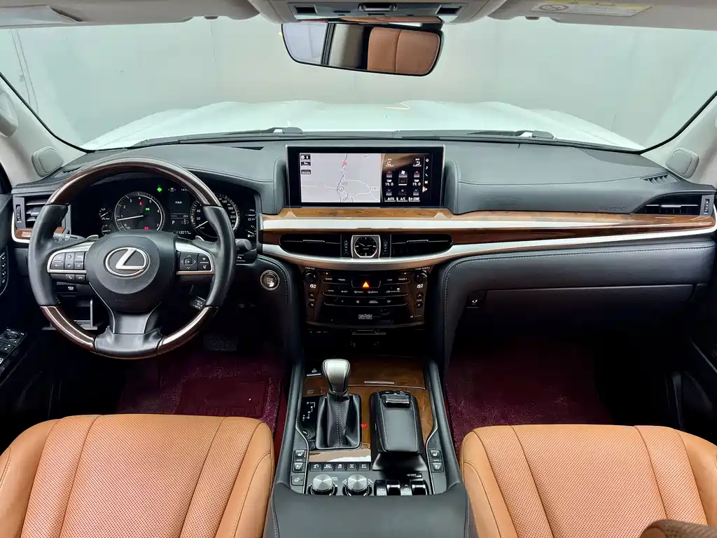 Lexus LX — фото 33