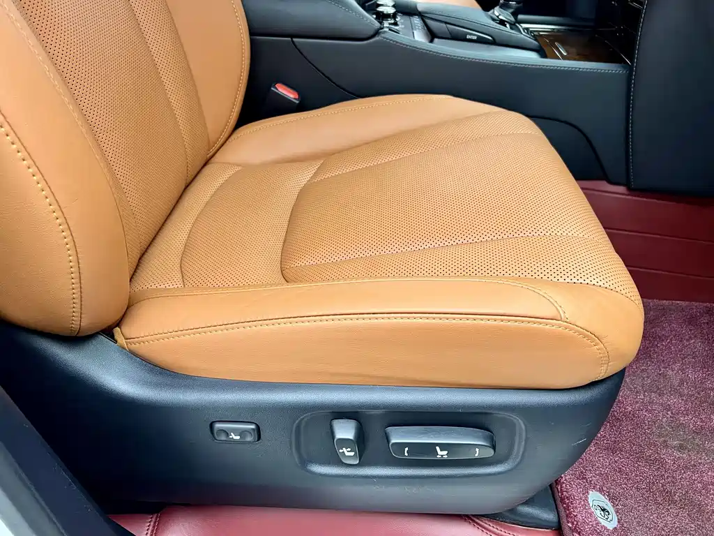 Lexus LX — фото 41