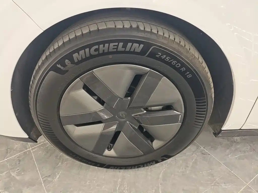 Li Auto Li MEGA — фото 23
