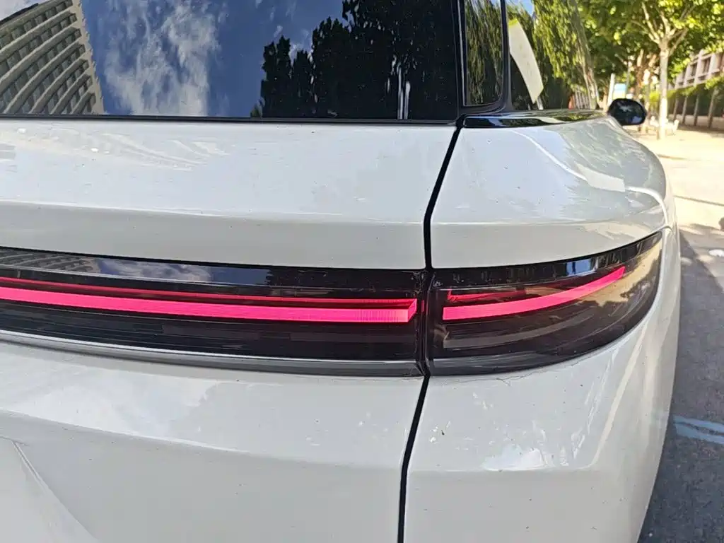 Li Auto Li i8 — фото 8