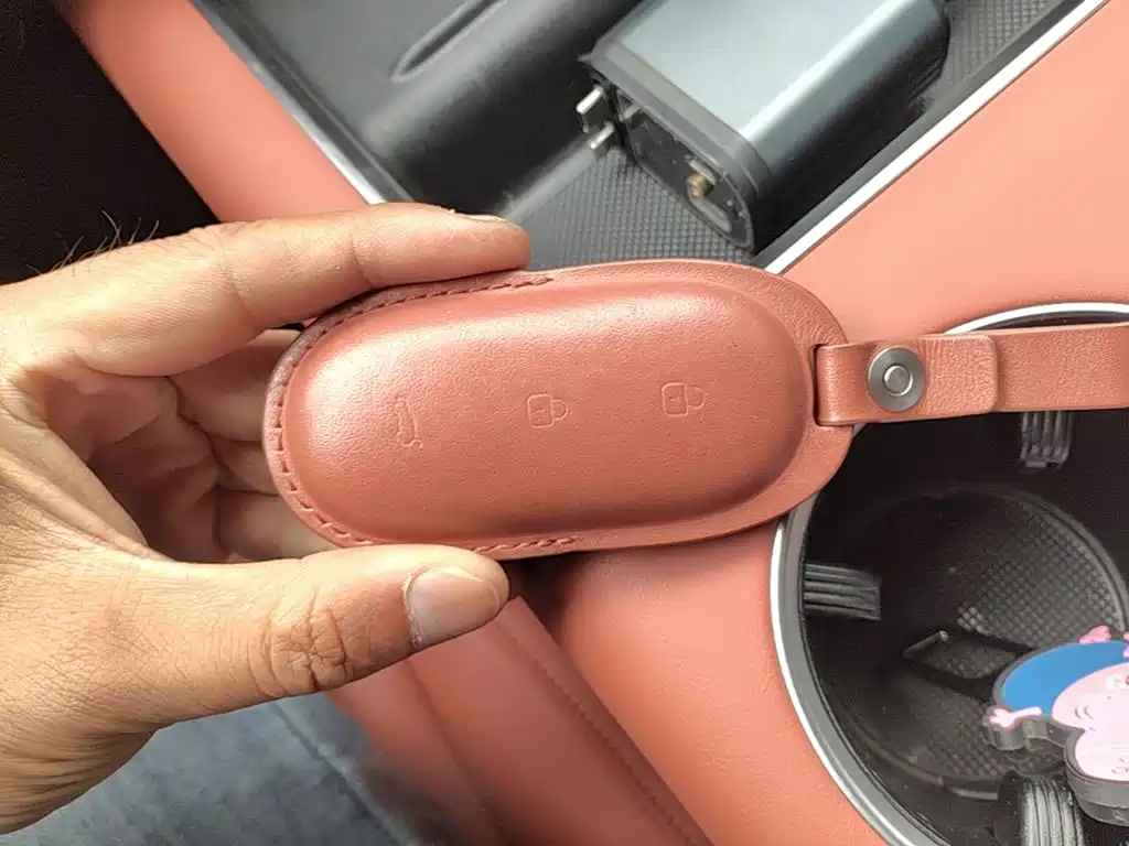 Li Auto Li L8 — фото 17