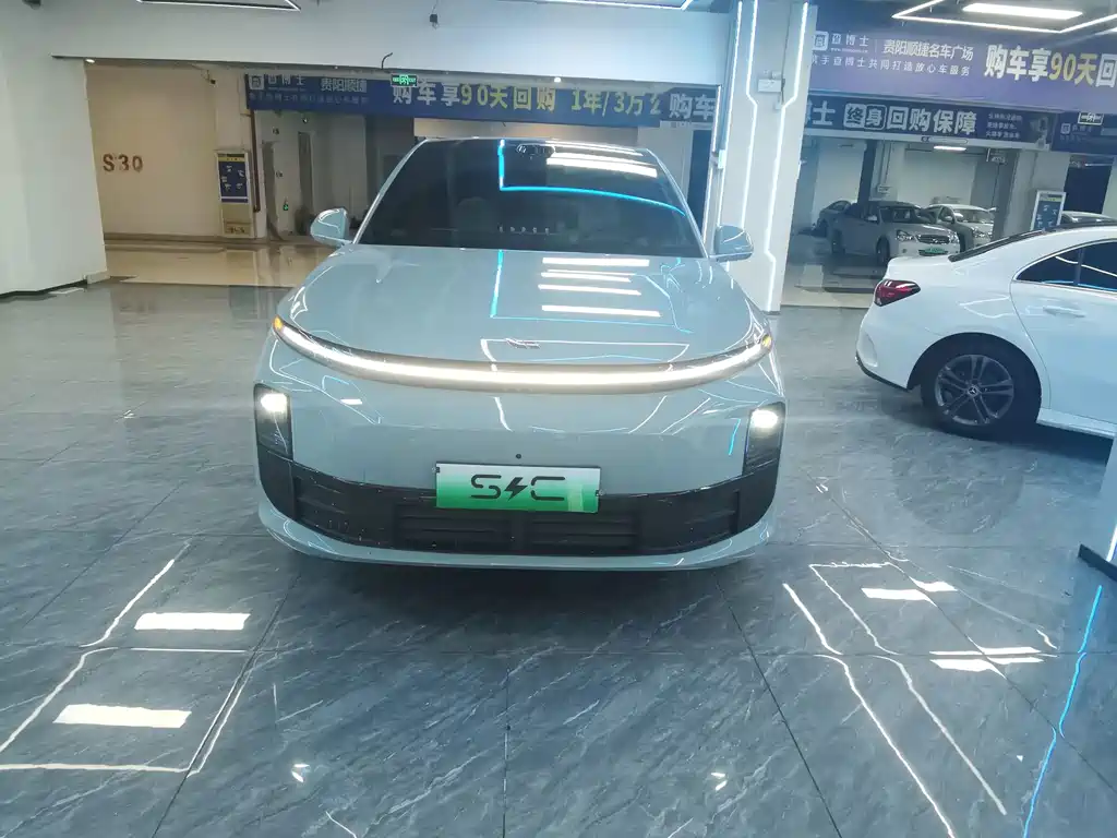 Li Auto Li L6