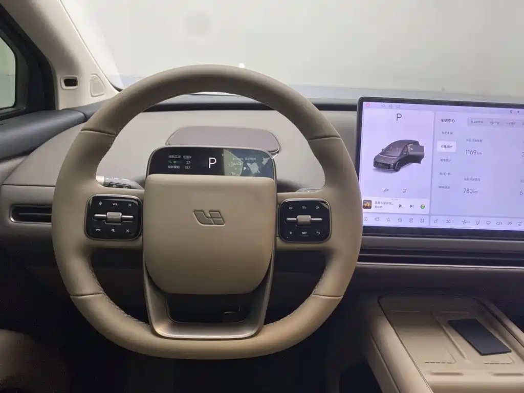 Li Auto Li i8 — фото 14