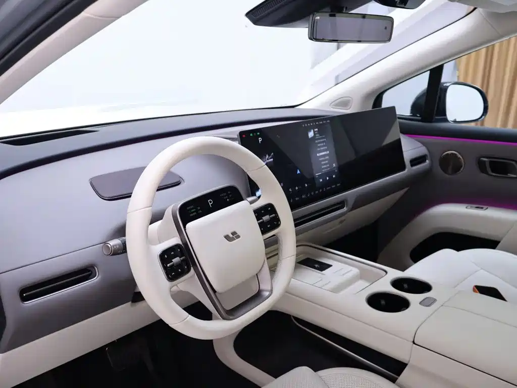 Li Auto Li i8 — фото 11