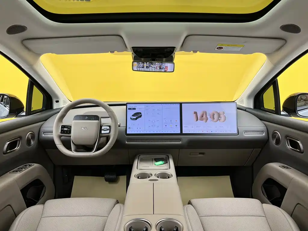 Li Auto Li i8 — фото 13