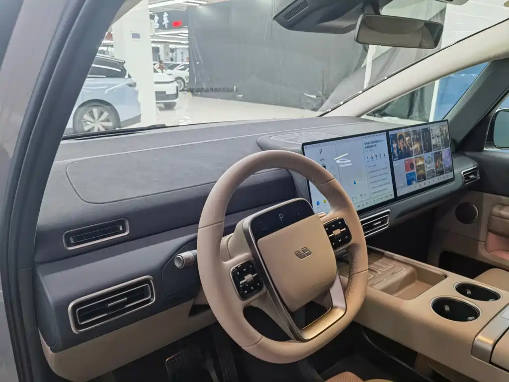 Li Auto Li MEGA — фото 6