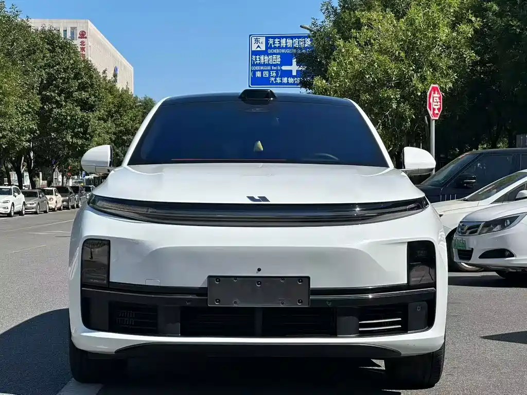 Li Auto Li L7 — фото 2