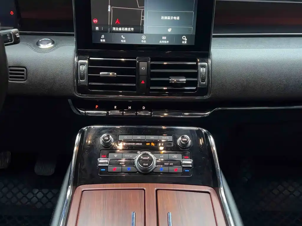 Lincoln Navigator — фото 11