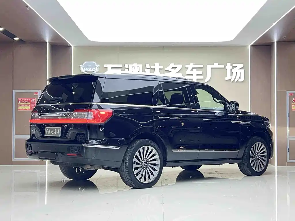 Lincoln Navigator — фото 14