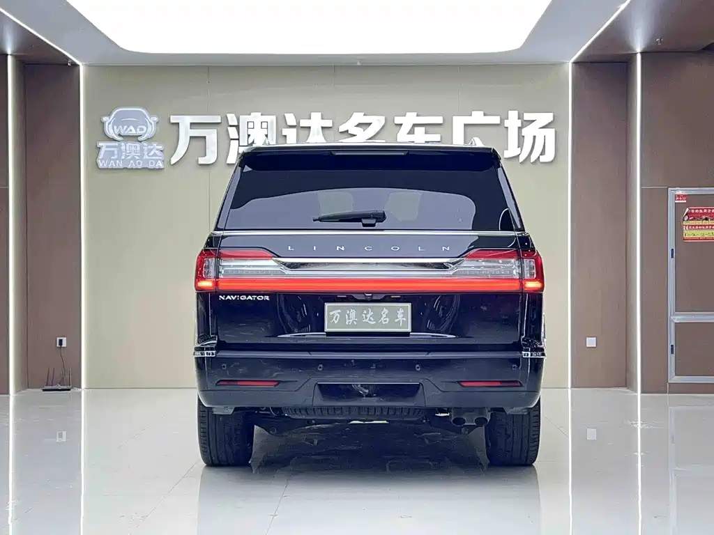 Lincoln Navigator — фото 17