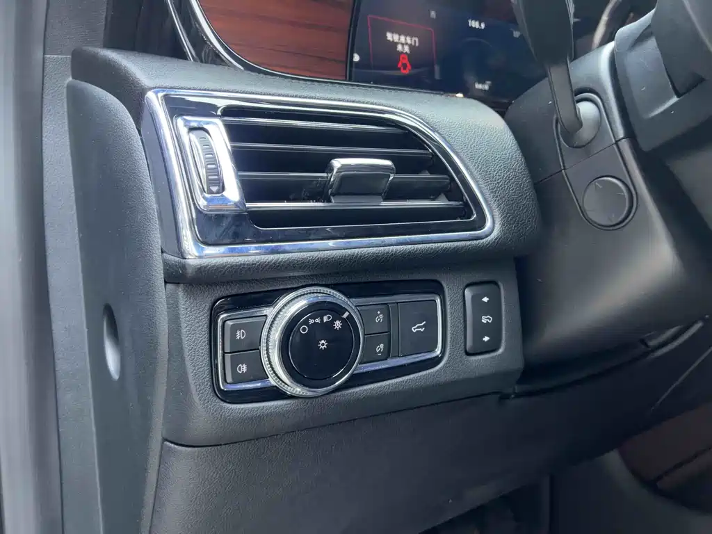 Lincoln Navigator — фото 9
