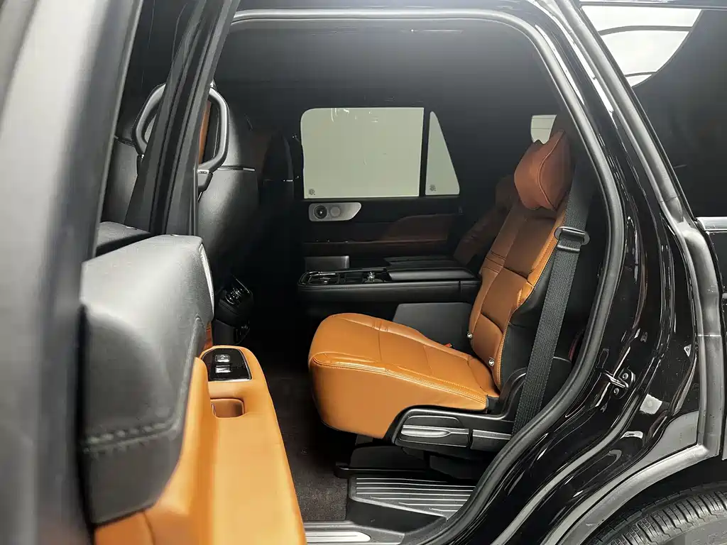 Lincoln Navigator — фото 9