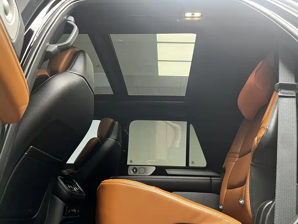 Lincoln Navigator — фото 10
