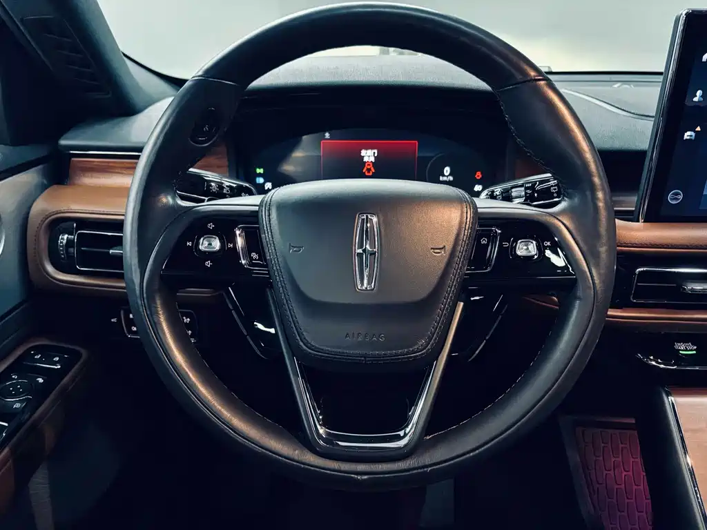 Lincoln Aviator — фото 9