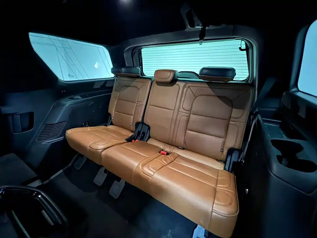 Lincoln Navigator — фото 18