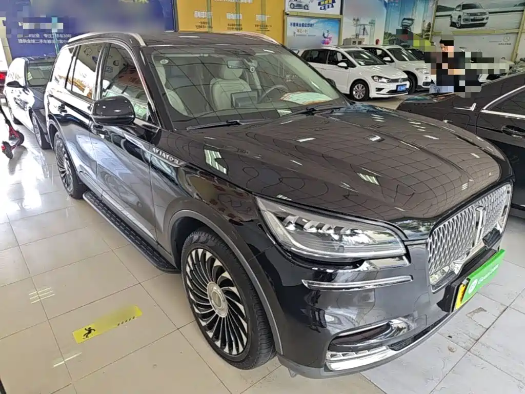 Lincoln Aviator (Import) — фото 4