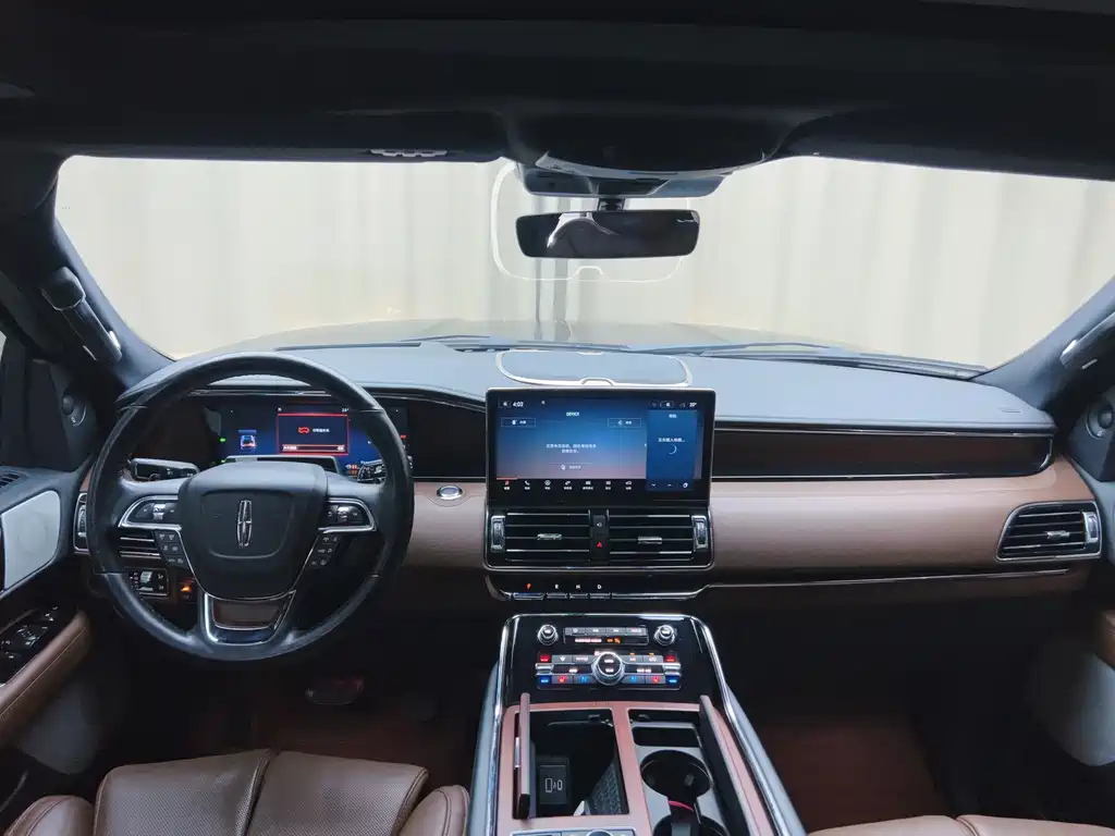 Lincoln Navigator — фото 13
