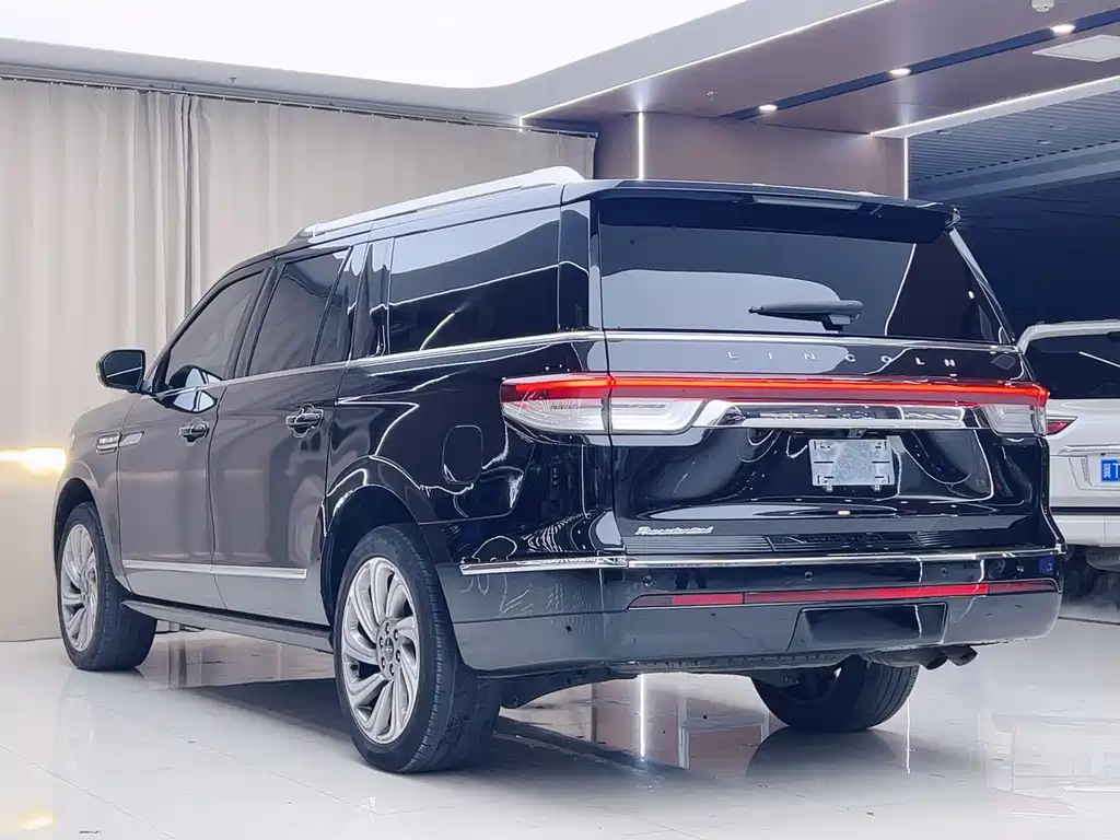 Lincoln Navigator — фото 18