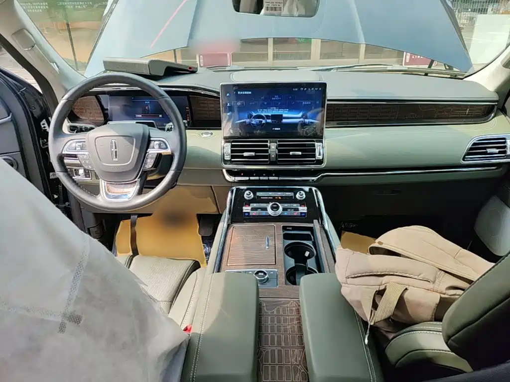 Lincoln Navigator — фото 10