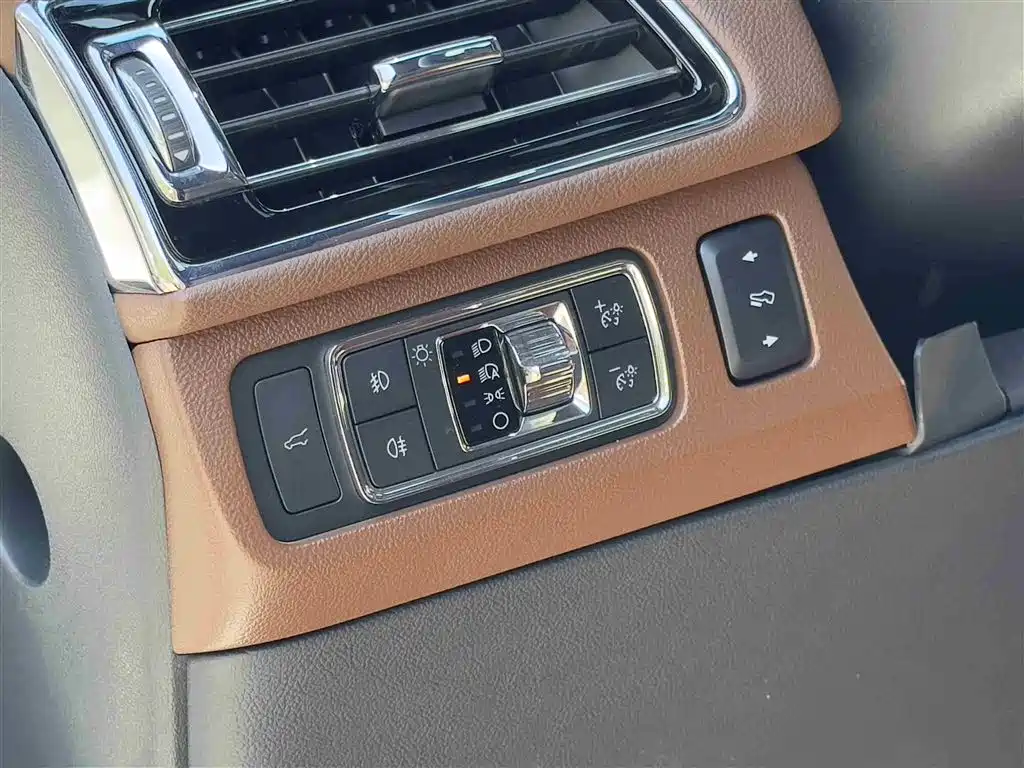 Lincoln Navigator — фото 17