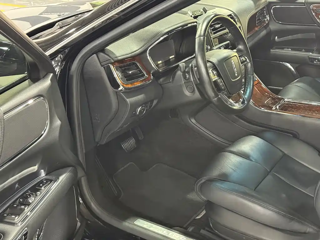 Lincoln Continental — фото 7