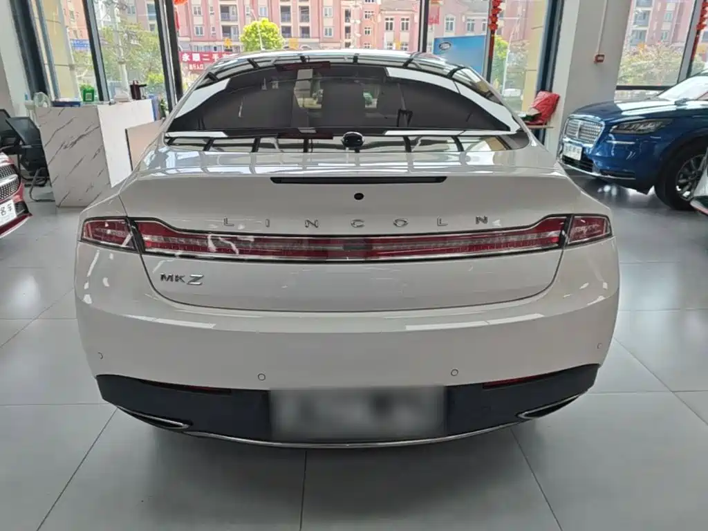 Lincoln MKZ — фото 6