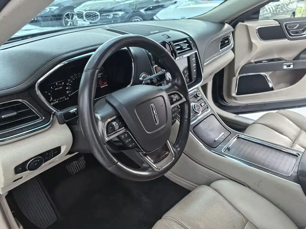 Lincoln Continental — фото 6