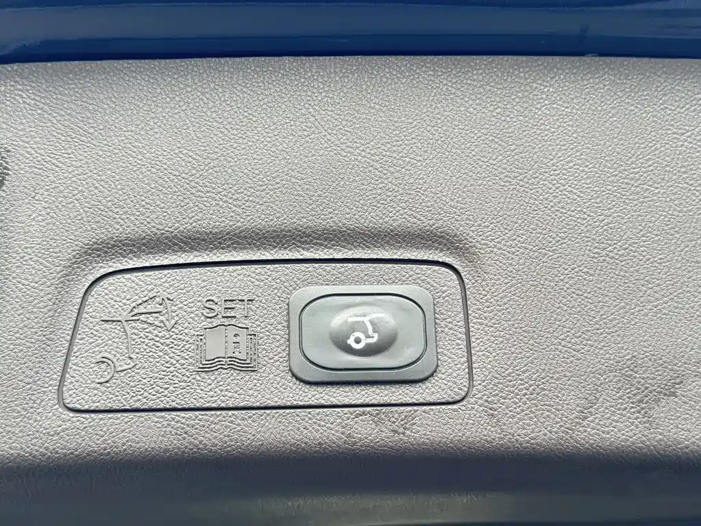 Lincoln MKC — фото 14