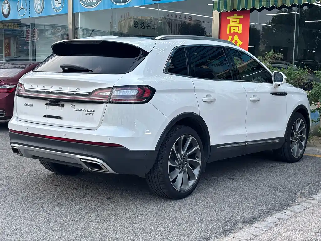 Lincoln Nautilus — фото 4