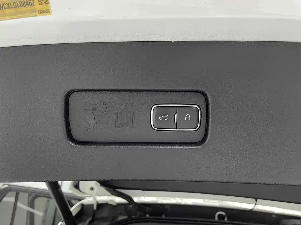 Lincoln Aviator (Import) — фото 18