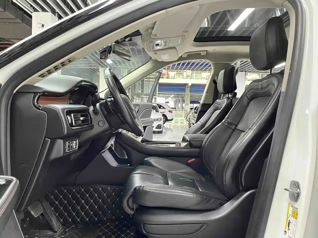 Lincoln Aviator (Import) — фото 8
