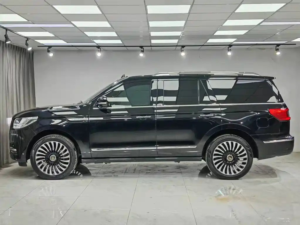 Lincoln Navigator — фото 3
