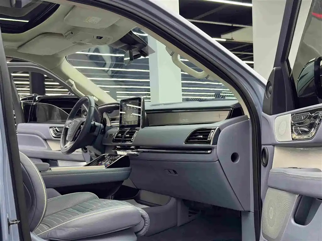 Lincoln Navigator — фото 10