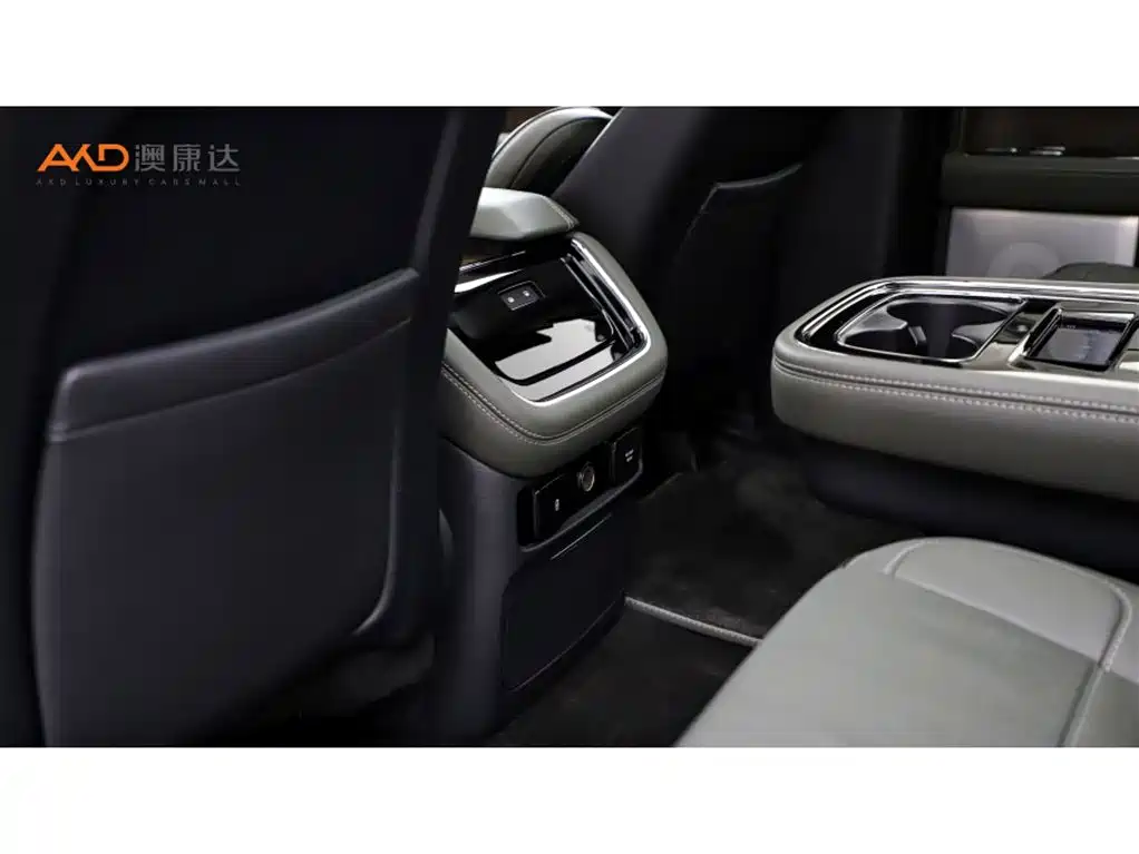 Lincoln Navigator — фото 10