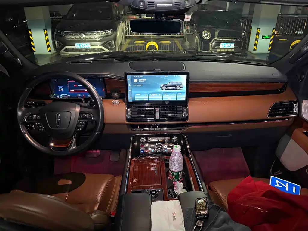 Lincoln Navigator — фото 13
