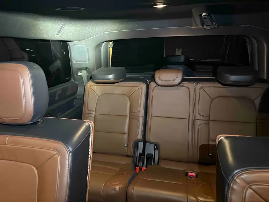 Lincoln Navigator — фото 14