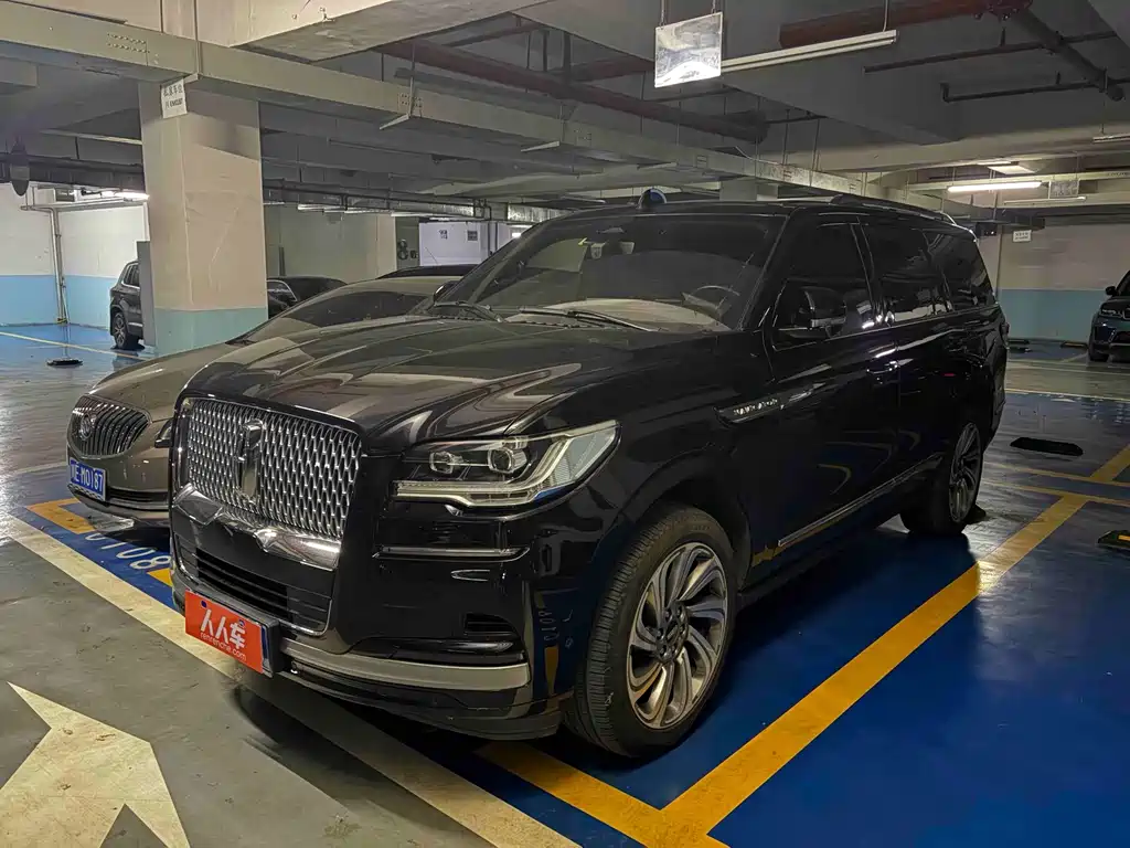 Lincoln Navigator