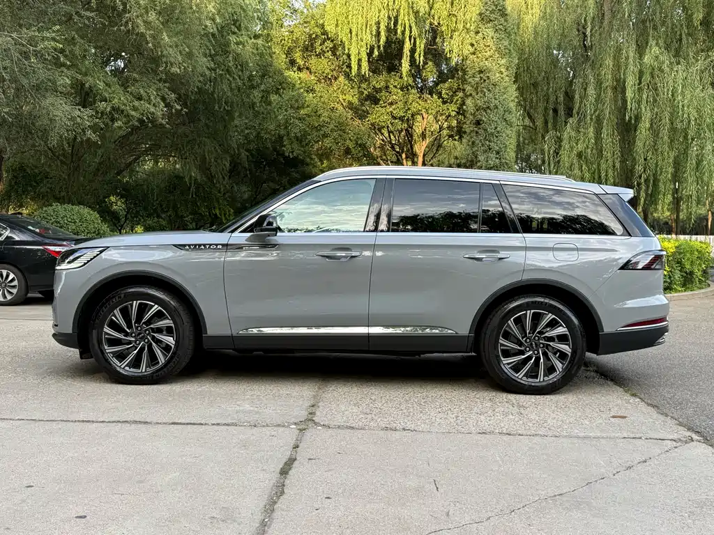 Lincoln Aviator — фото 4