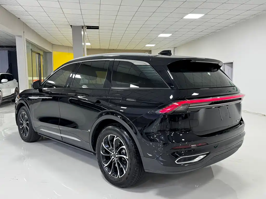 Lincoln Nautilus — фото 7