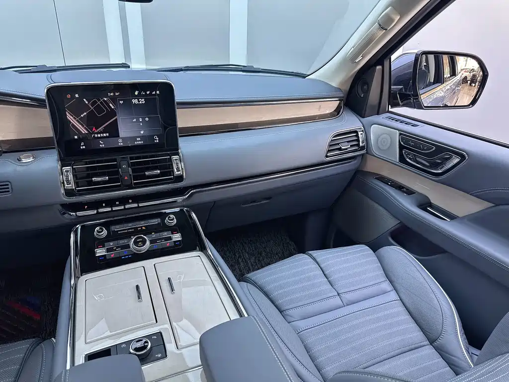 Lincoln Navigator — фото 4