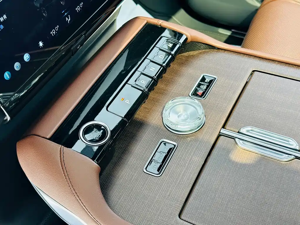 Lincoln Navigator — фото 18