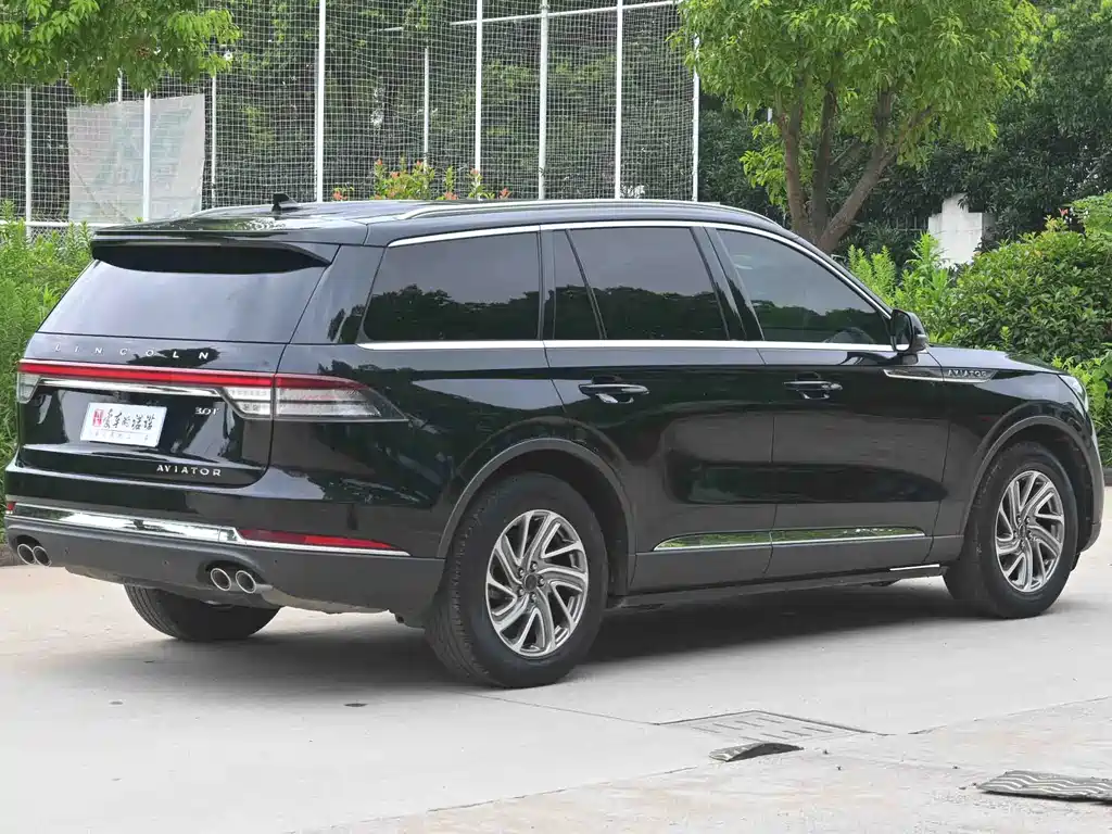 Lincoln Aviator — фото 6