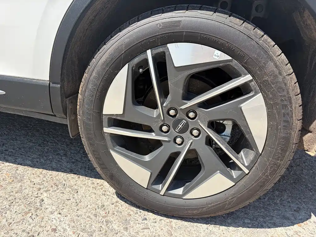 Lincoln Corsair — фото 18