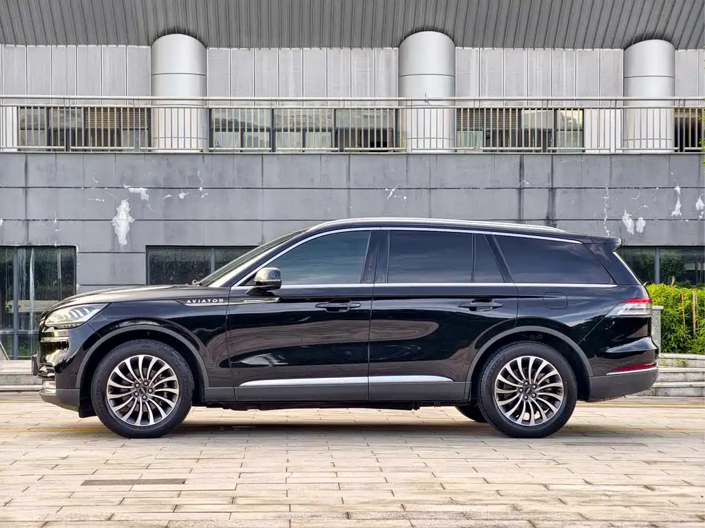 Lincoln Aviator — фото 3