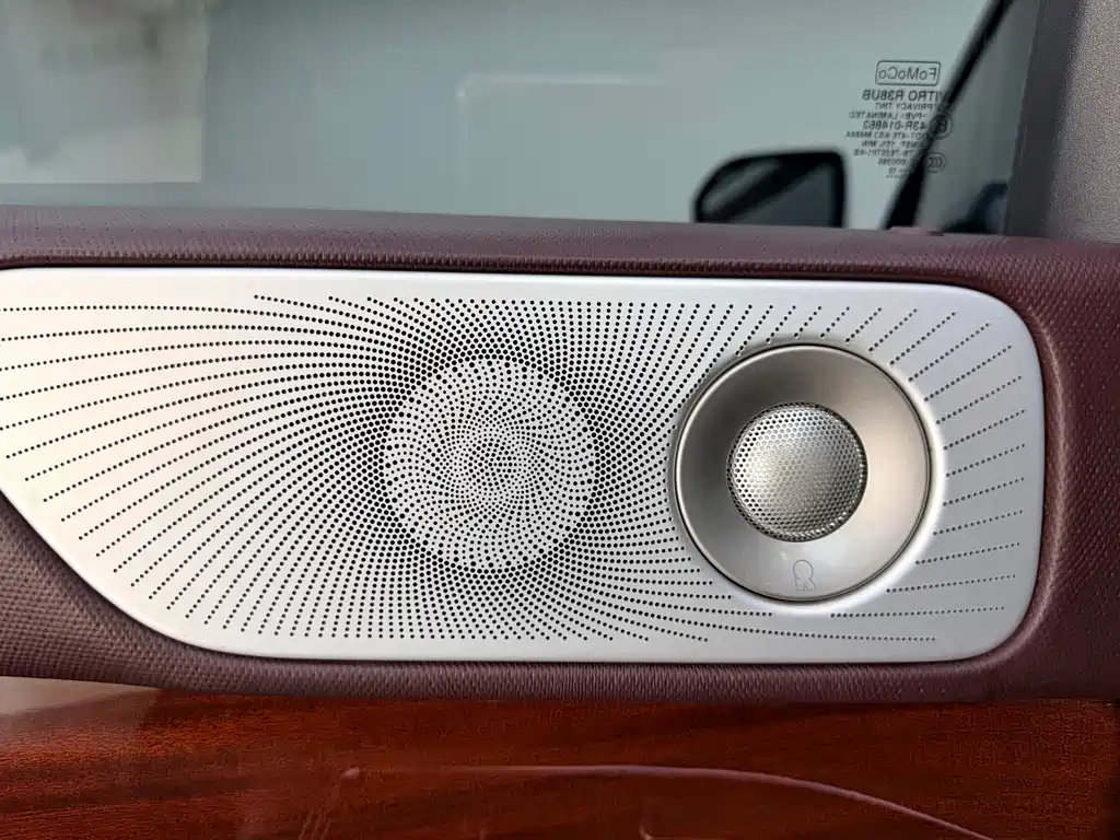 Lincoln Navigator — фото 11