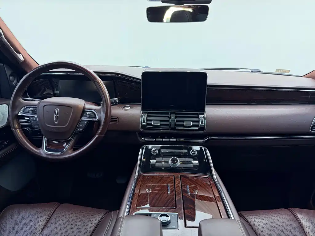 Lincoln Navigator — фото 13