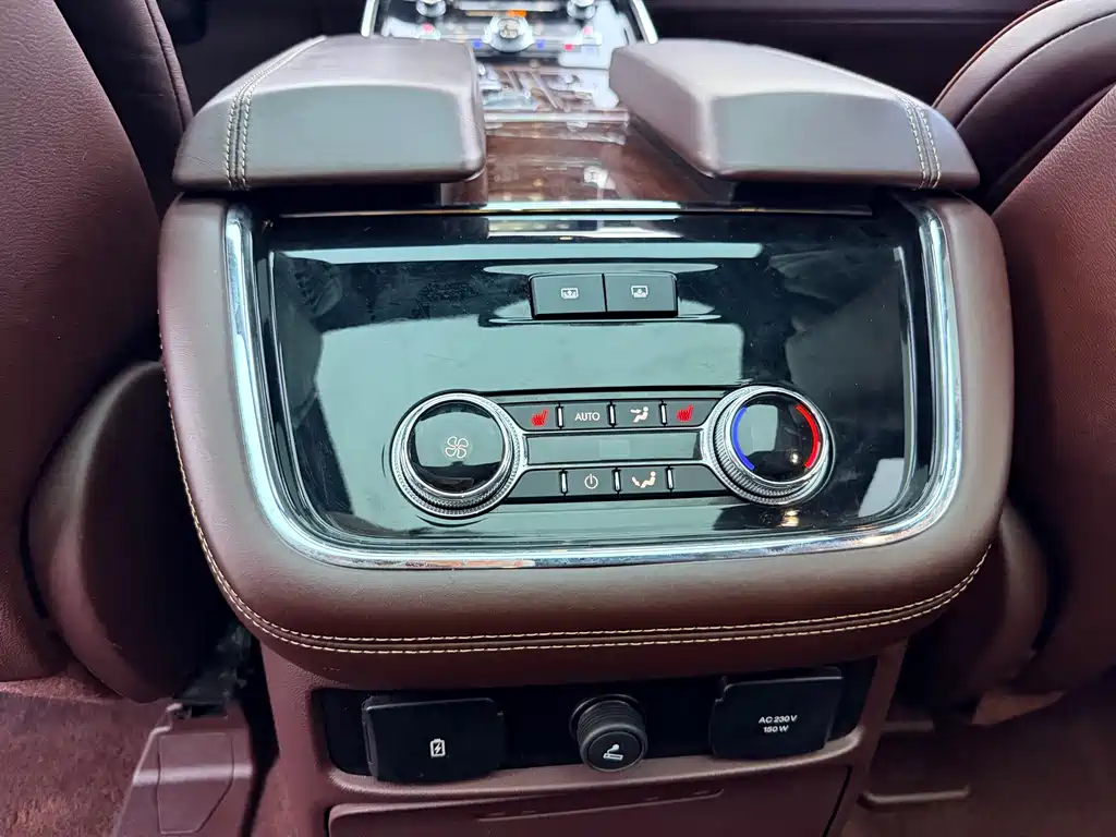 Lincoln Navigator — фото 19